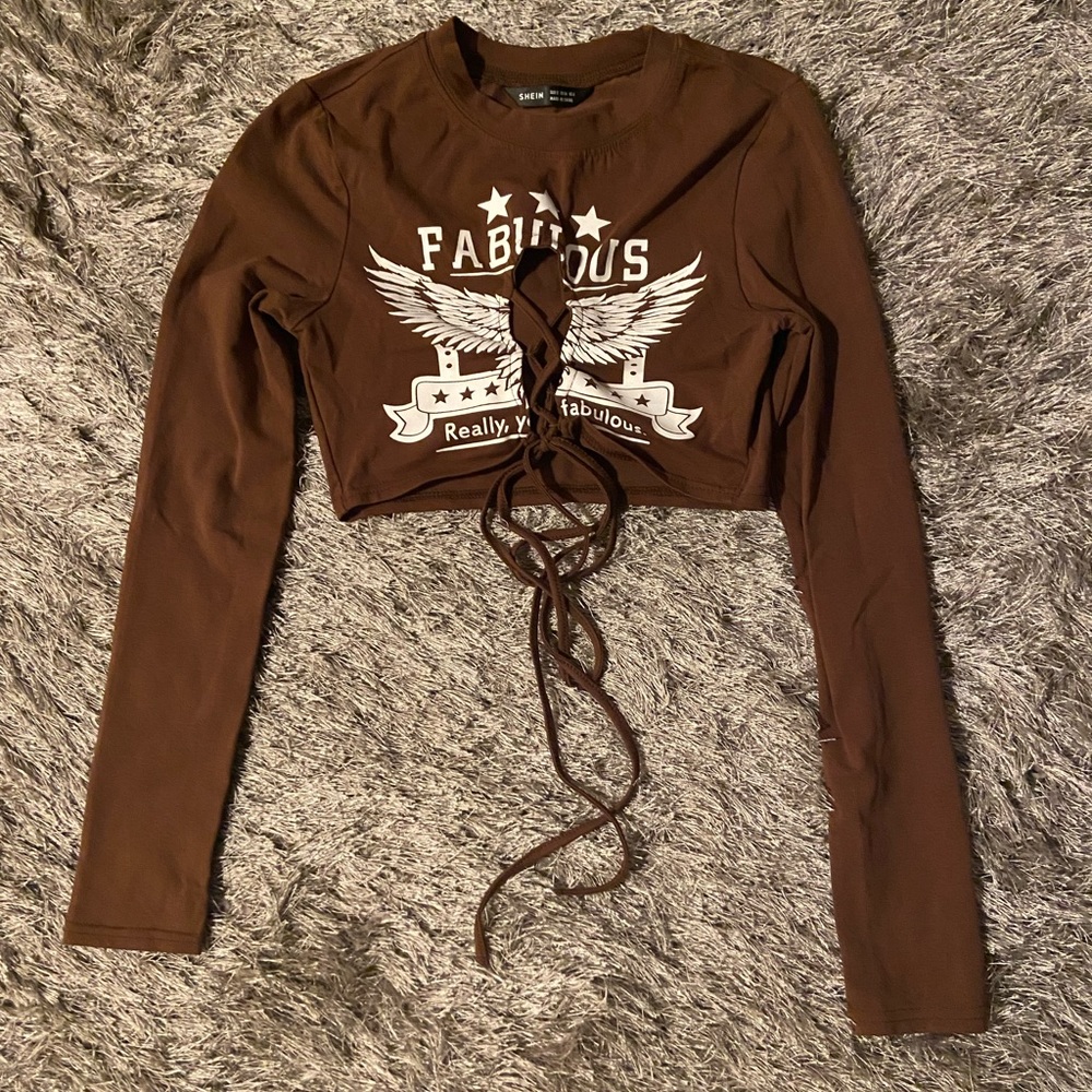 long sleeve brown graphic crop top